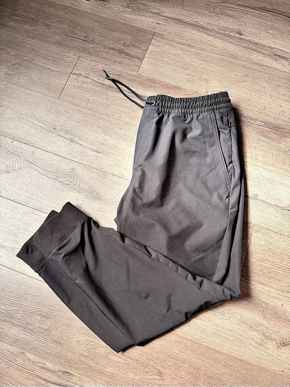 Old Navy “Never not hustling” Black Nylon Jogger Pants Size Large